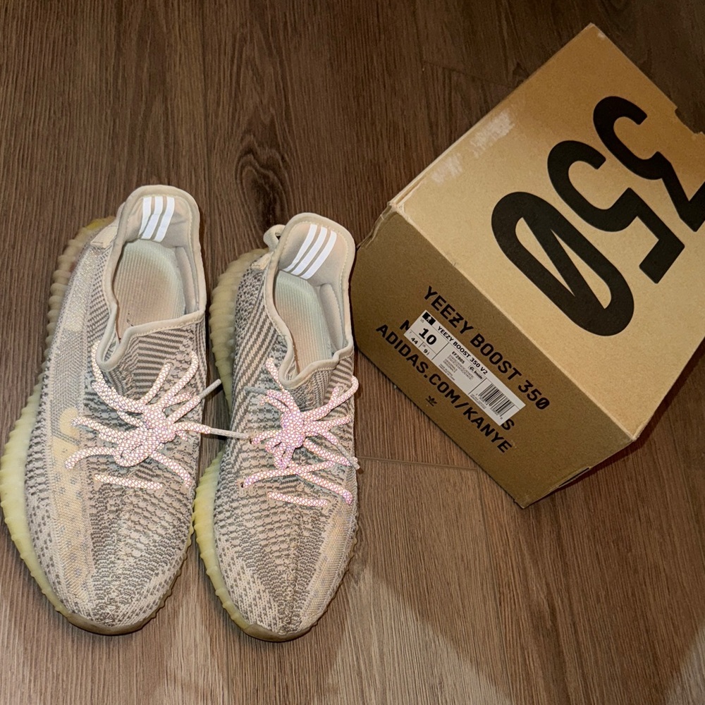 Adidas Yeezy Boost 350 V2 - gray
